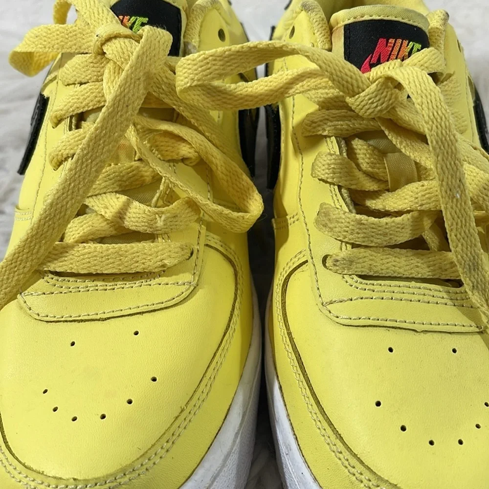 NIKE Air Force 1 Low Shoes Yellow Purse Removable Swoosh‎ Black Size 4.5Y Youth